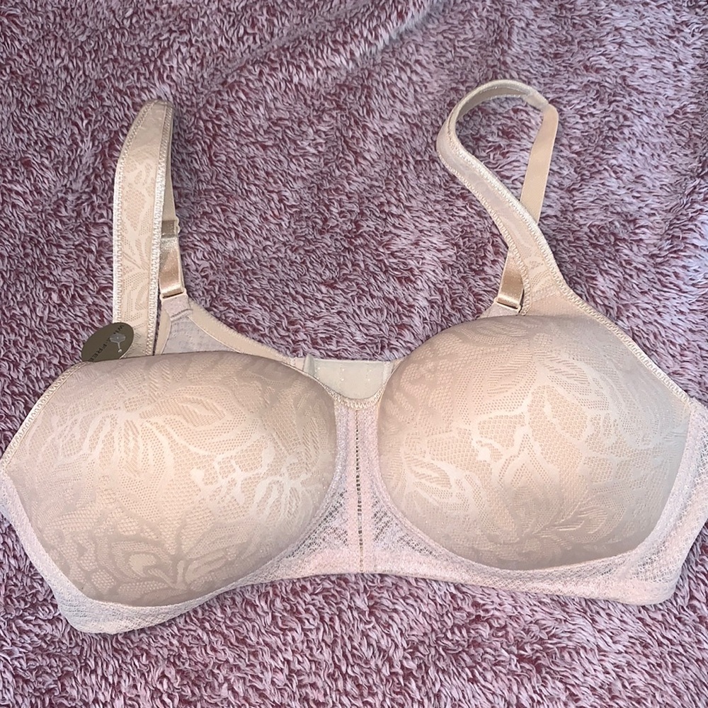 Wire free nude bra
